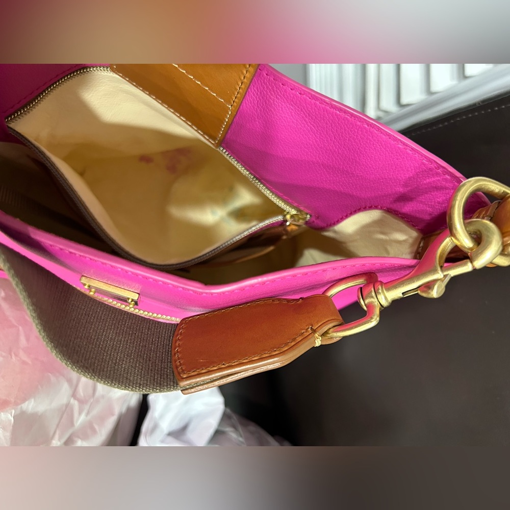 Dooney & Bourke Raleigh Roxy Large Fuschia shoulder bag - Picture 7 of 8